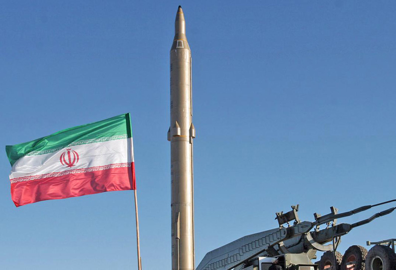 Iran tests missile 