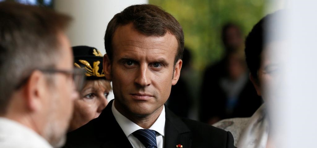 French President admits to use of torture in Algeria war