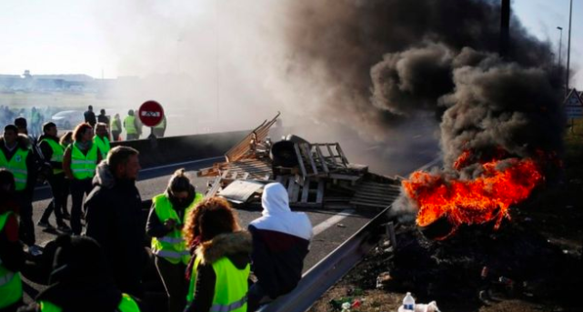 Lessons from the Gilets Jaunes 