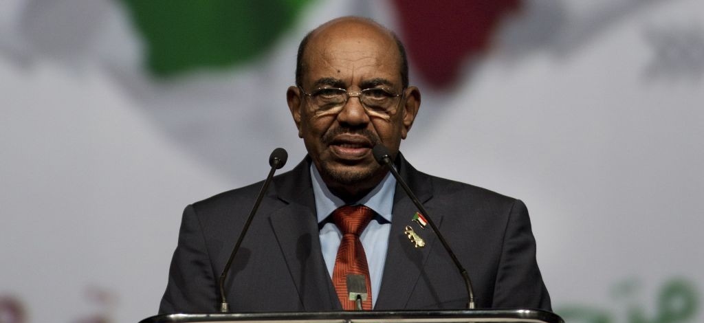 Bashir dissolves his government 