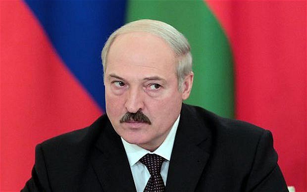 Belarus curbs press freedom 	