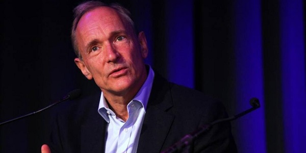 Tim Berners launches campaign to save web