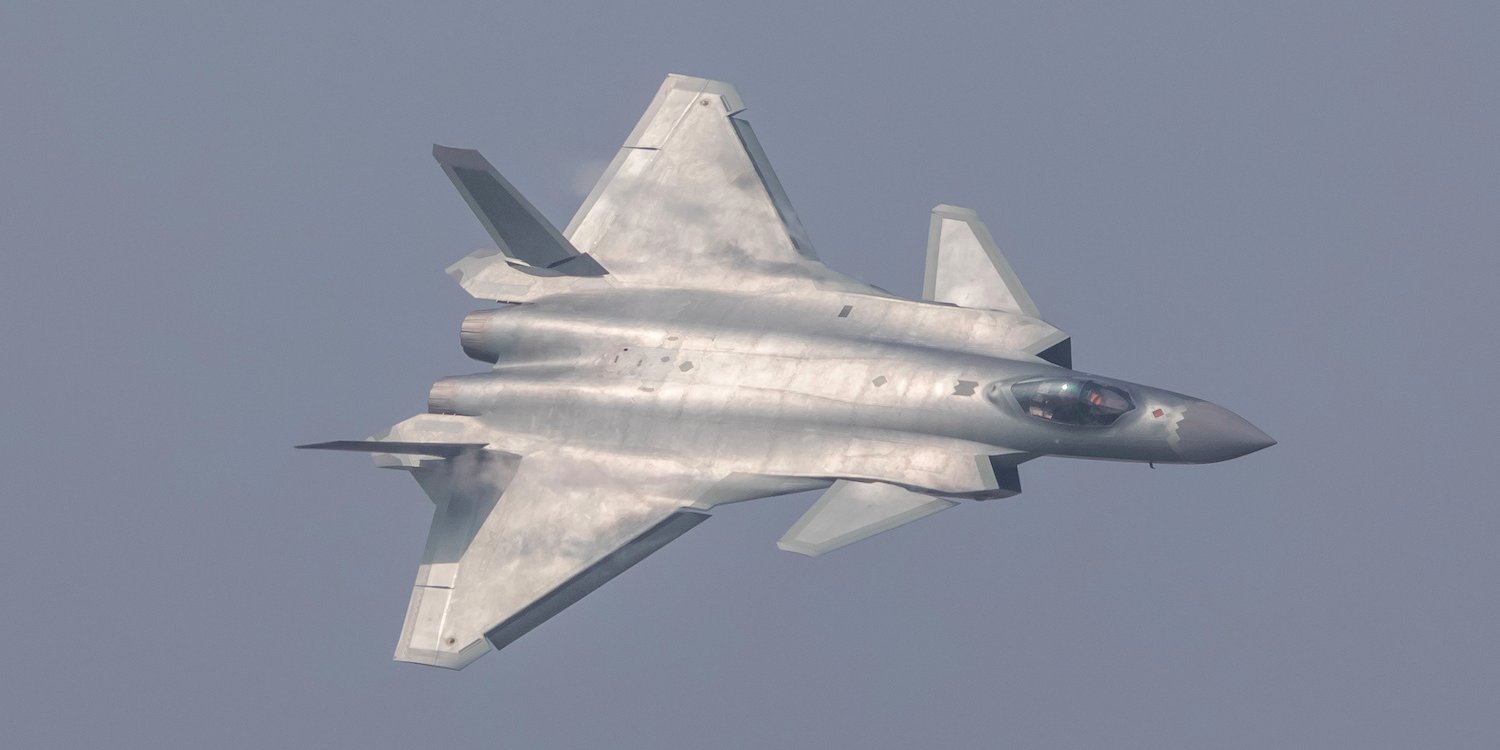 China Mass produces stealth fighters 