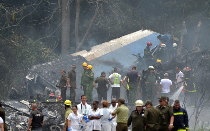 Cuban airline crashes
