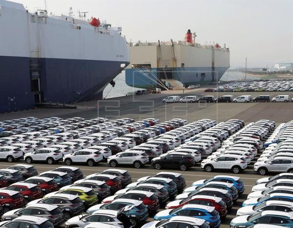 EU threatened with 20% car import tariffs