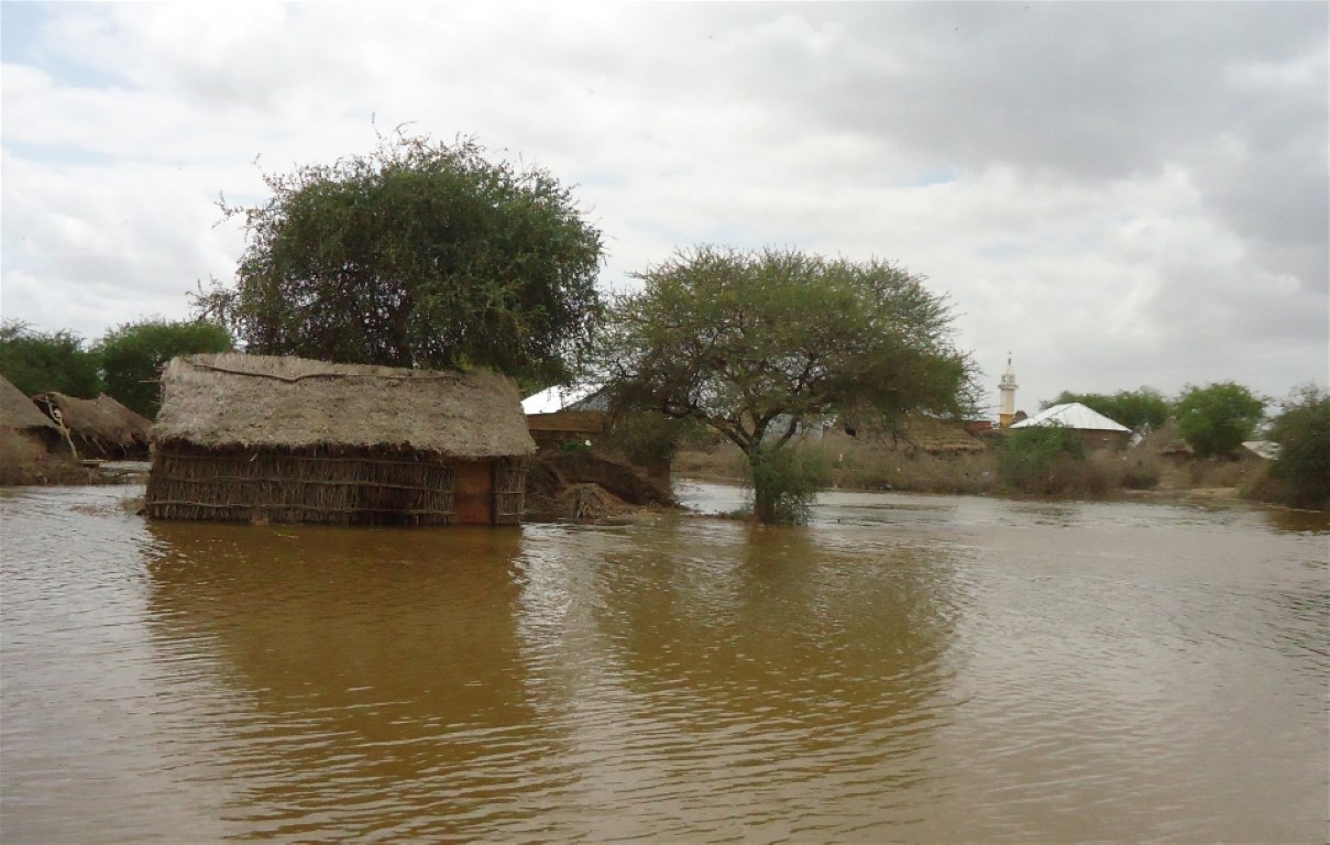 Flash floods hit Somalia