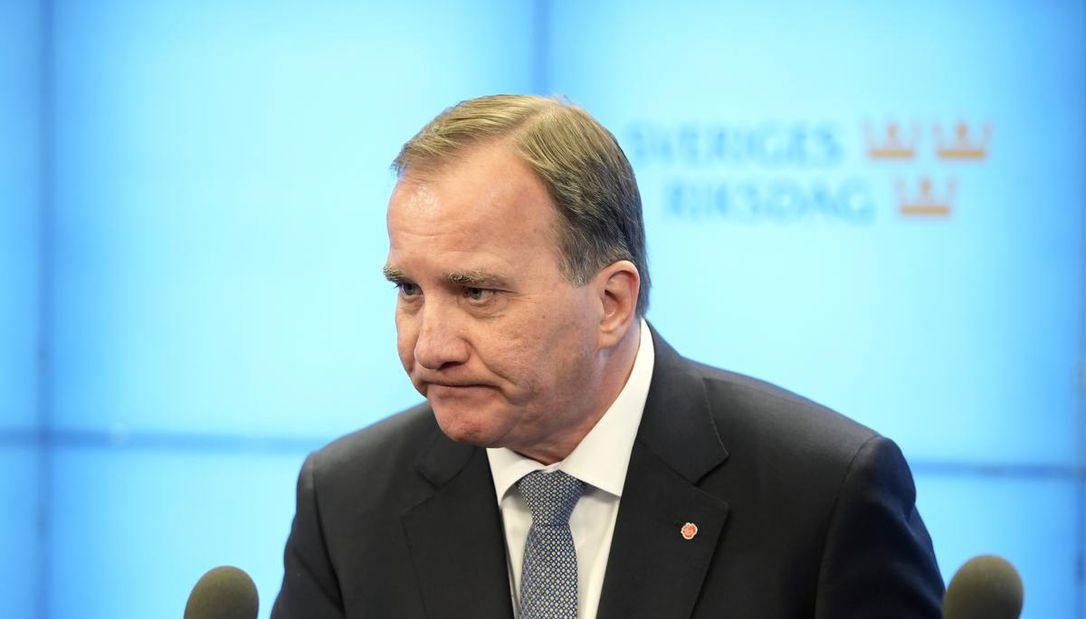 Sweden’s PM Loses No-Confidence Vote